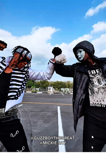 Gozbot Vs Mickie Jay: Epic Robot Dance Showdown