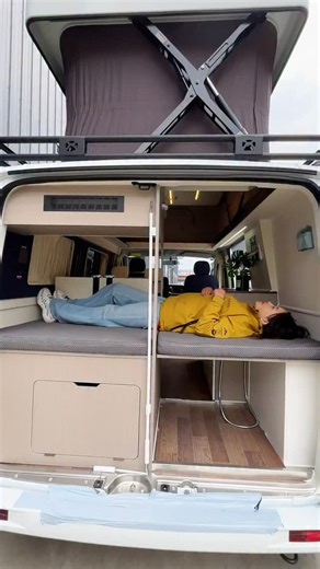 20K views · 31 reactions | Three-bed pop-up RV, the latest layout, sleeps four, with basement access #RV #pop-up-roof #campervan #campervanmodification #RVlife | RV Camping Car | Facebook