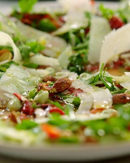 225K views · 3.6K reactions | Many of us always have peas in the freezer but this is why you need BROAD BEANS in there! jamieol.com/BroadBeanSalad | Jamie Oliver | Facebook