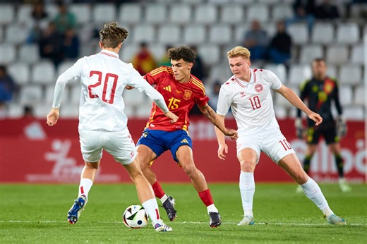 Liverpool youngster Stefan Bajcetic shows his class with stunning free-kick while away with Spain U21s
