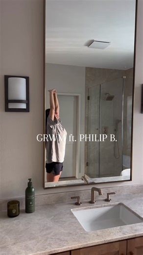 PHILIP B. Botanicals on Instagram: "You’re hair routine, simplified ✨ Three products are all you need for lasting hydration, bounce and shine. These products use tiny, time-released safflower oleosomes that give your hair gets a steady dose of moisture and fragrance throughout the day, not just while you’re showering. The Routine: + Forever Shine Shampoo + Forever Shine Conditioner + Thermal Protection Spray"