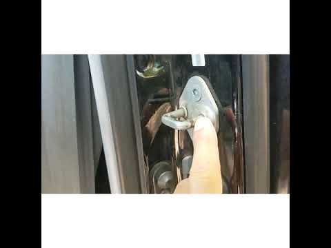 2001 Tundra Stuck Door