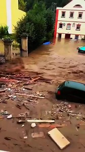 2.8M views · 8.7K reactions | Heavy flood Destroyed cars. #flood #disaster #weather #StormDamage #usareels | Disaster World | Facebook