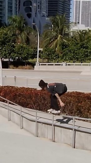 Kyle Walker won Trick Of The Year in 2016 with an unbelievable kinked rail 50-50, then he dropped this one in 2021, which also had everyone tripping. Hyped to see what you got coming this year, Kyle 🫡 Clip from Kyle’s “RUBY” part for Vans on Thrasher Magazine 🎥 - Jorge Villagomez | Street League Skateboarding