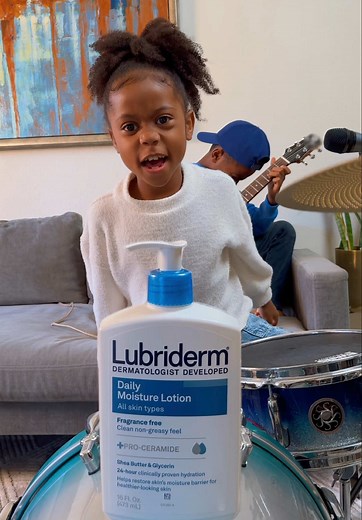 Lubriderm Daily Moisture Lotion Review for Nourished Skin