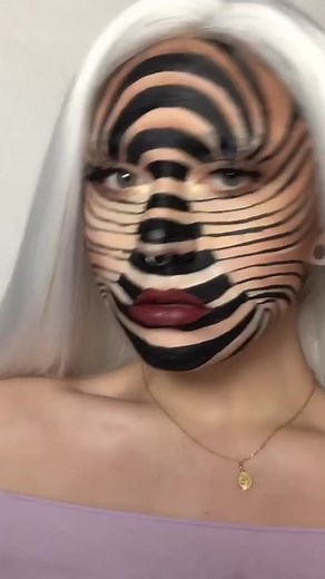 kinda feeling like a zebra LMAO but here's a rly quick look idk #makeup #painting #art IG: irisxgrace