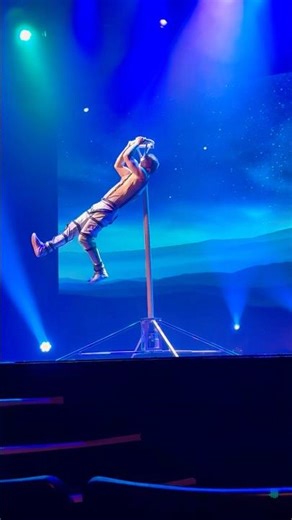 Mind-Blowing Illusion: Performer Walking on Air | Shanghai Circus Branson
