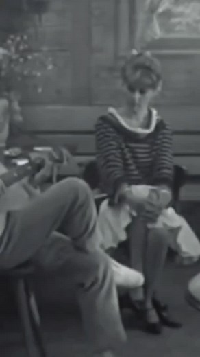 124K views · 3.7K reactions | Partie_79/Le tourbillon de la vie - Jeanne Moreau (1962) #fyp #music #lyrics #france #karaoke #foryou #pourtoi #musique #chanson #french #song #kiss #Love | Nico Nico Nico | Facebook