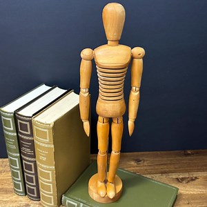 Articulated Wooden Artist's Mannequin With Slats, Large Vintage Poseable Figurine for Drawing, Studio Decoration, Articulated Human Model in Wood - Etsy