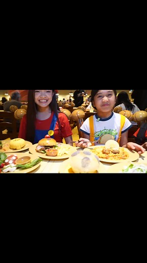 MOZZARELLA LA | KAYCEE & RACHEL in WONDERLAND