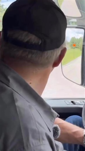 Rob, Mr Soft Hands drives the Scania😱 #trucks #trucker #peterbilt #scania #trending #viralvideo | Bruce Wilson