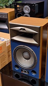 6K views · 69 reactions | 4429 còn cả thùng mời các bác thanh lí siêu siêu tốt #jbl #dũngaudio | Dũng Audjo Hà Đông | Facebook