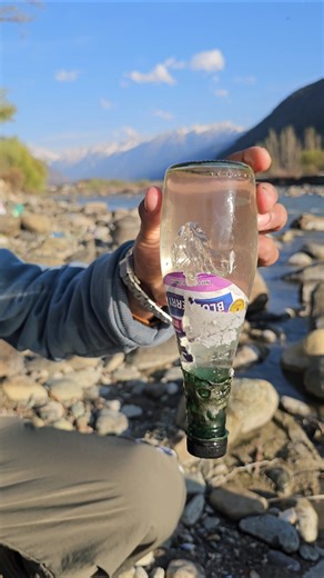 Crazy Bushcraft Trick with a Glass Bottle