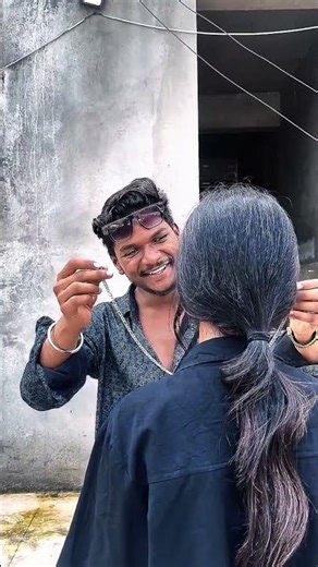 Introducing the "VitaWear SmartBand," a next-generation wearable gadget🎉