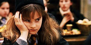 HARRY POTTER À L'ÉCOLE DES SORCIERS