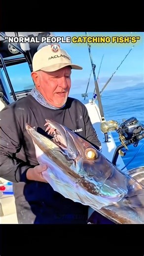 Normal people Catching Fish's vs Last Guy 💀