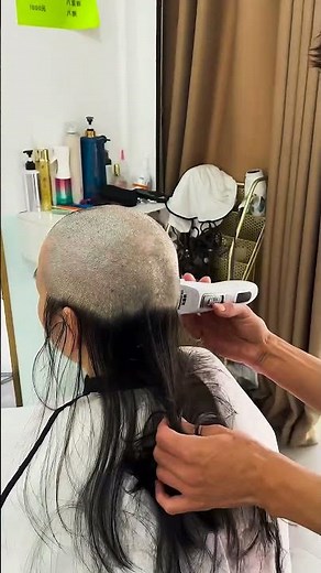 Girl Dandruff Headshave 🪒🔥 #headshave #haircut #shorts