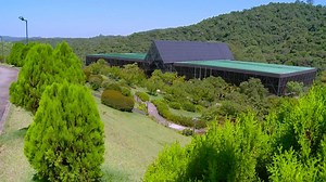 O Centro Cultural Campestre da BSGI (CCCamp) foi idealizado pelo presidente da SGI, Daisaku Ikeda. Tem como finalidade servir como centro das atividades culturais e educacionais dos membros da BSGI, proporcionando uma estrutura para o desenvolvimento de grandes valores humanos. As obras se iniciaram em 8 de abril de 1988 e a sua inauguração ocorreu em 19 de fevereiro de 1990, contando com a presença do Sr. Hiromassa Ikeda, filho do presidente Ikeda. Em 1993, durante sua 4ª visita ao Brasil, Sens