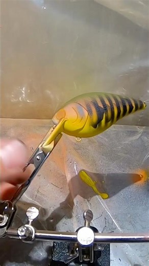 Custom Lure Painting Easy Tiger Stencil! #crankbait #fishing #customlure #fish