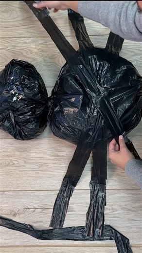 9K views · 14 reactions | DIY Halloween trash bag spider | Foodie's Time | Facebook
