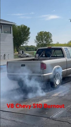 V8 Swap Chevy S10 Burnout #burnout #shorts #dragracing