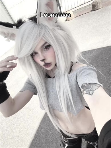 Embrace Loona: The Scene Queen Cosplay Guide