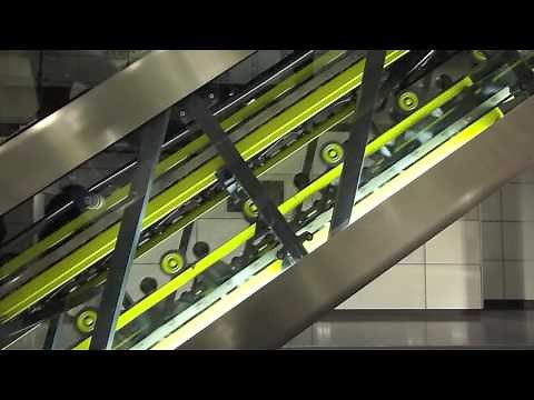 エスカレーターの内側構造