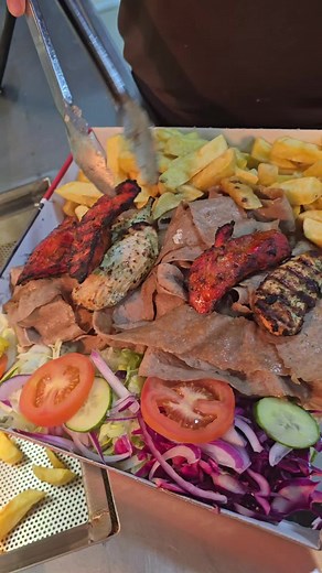 POV: You order a Naanbab from Gills Seaham 🤯 Garlic naan, loaded doner, chicken, chips, salad, and choice of chilli, garlic, spicy mayo, or BBQ sauce on the side… this is NOT a drill! 😍 Seaham knows how to eat! 👌🔥#Feast #GillsSeaham #fyp