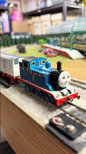 Celebration Bachmann Thomas with 80th anniversary box vans