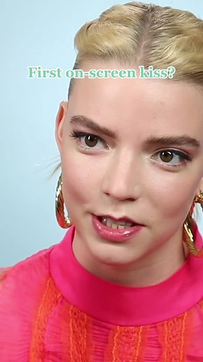 Link in bio to watch the full interview with #AnyaTaylorJoy from #TheQueensGambit! 👸 #QueensGambit