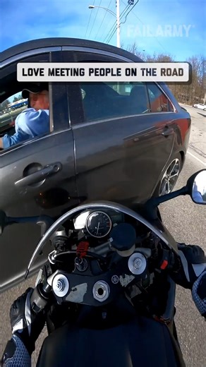 Two wheels = more fails 🛵🧐 | Fails of the Week