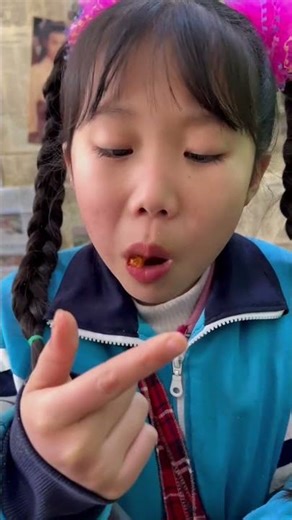 Jajanan China dilarang ibu: dulu ngiler, sekarang viral TikTok