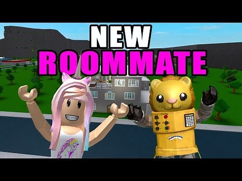 MY MANSION NEEDS A NEW ROOMMATE Bloxburg Roblox Roleplay