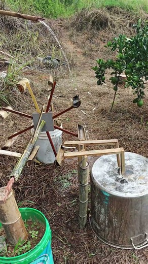 Amazing DIY Water-Powered Device! Water Flow Drives Rotation and Recycles Water