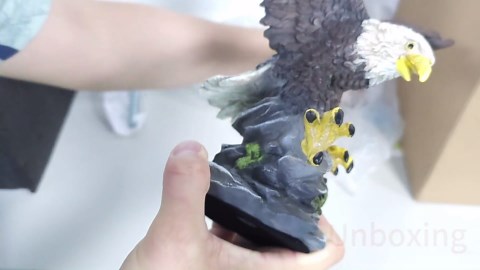 Flag Pole Eagle Topper, 9.5 Inch Bald Eagle Ornament with Durable Resin Construction – Decorative Flagpole Topper in Fierce Swooping Form to Show Family Pride and American Patriotism(A)