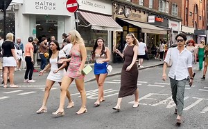 伦敦夏日之行 🇬🇧 夜生活、SOHO、唐人街、莱斯特广场到皮卡迪利广场