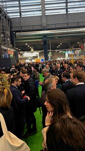 14K views · 177 reactions |  Scène insolite au Salon de l’agriculture : d’un côté Éric Ciotti, caméras braquées sur lui, de l’autre la ministre de la Ruralité, Françoise Gatel, toute seule. | Frontières Média | Facebook