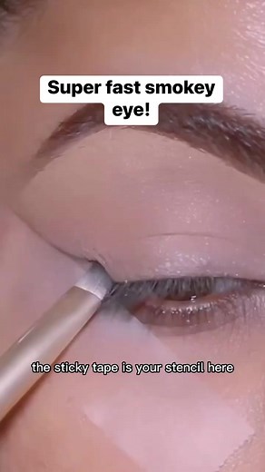365K views · 5.6K reactions | Here’s how to do the fastest sexy smokey eye! #smokeyeye #eyemakeup #makeuplooks #makeuphack #beauty #reels | Smitha Deepak | Facebook