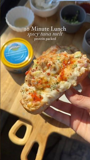 How to make an Open-Faced Spicy Tuna Melt #wildplanet #tunamelt #cannedtuna #tunasandwich #tuna