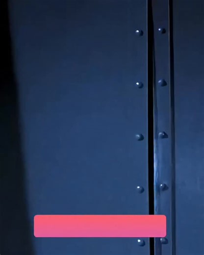 Movies ¦ Entertainment ¦ Netflix on Instagram: "💎 Alien 🎬 🚀 Sci-Fi • 😱 Horror • 🔪 Survival • 1979 A chilling, atmospheric sci-fi horror masterpiece that redefined terror in space. Alien blends slow-burn suspense, haunting visuals, and pure survival horror — proving that in the vast darkness of space, fear has nowhere to hide. 💬 “In space, no one can hear you scream.” When the crew of the commercial spaceship Nostromo investigates a mysterious distress signal, they unknowingly bring aboard 