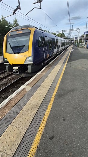 class 331 arrives into Sandbach for crewe #train #railwaycontent #trainspotting #railway