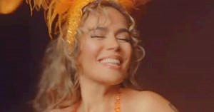Karol G anuncia o novo álbum 'Tropicoqueta' com teaser. Assista