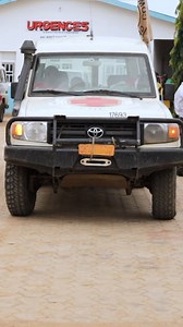 📍 DR Congo | Since early December, escalating violence has left dozens of people with gunshot and shrapnel wounds, their lives changed in an instant. Together with Red Cross volunteers, we are helping evacuate the wounded and supporting hospitals with lifesaving medical supplies, so care can reach those who need it most. | International Committee of the Red Cross