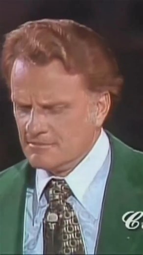 Put God first,and he will take care of the rest..🙌🏻 #billygraham #sermons #billygrahamsermons #faith