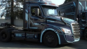 Freightliner Trucks shows off electric zero-emission semi in Oakland