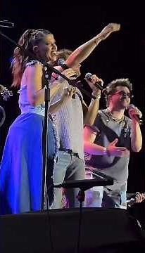 Erreway sings a Brazilian hit KLB - Tucumán