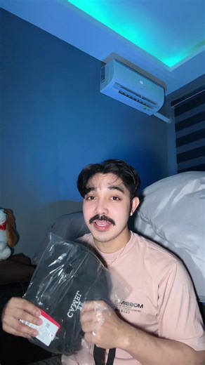 Ilalaban ko talaga tong bag na to. Ganda nito promise. Quality pa!💯👌🏻 #roldanalbaniel #camelcrown #bagformen #gymbag