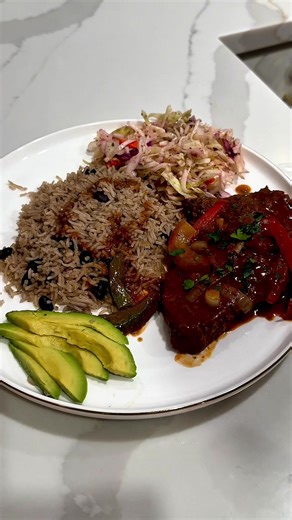 Delicious Leftover Plate Ideas with Bistec Guisado