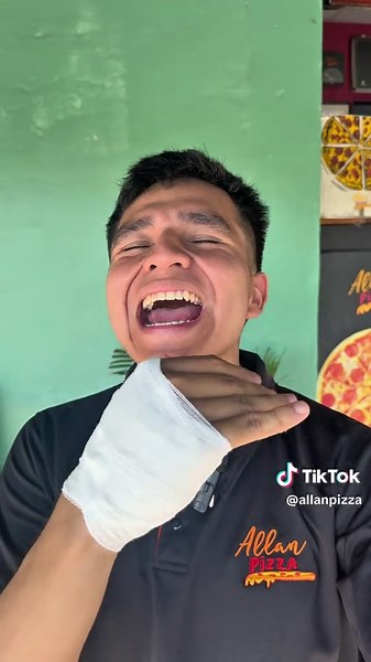 ¡Las rachas volvieron a Allan Pizza! Iniciamos la racha de 25 días y arrancamos con todo: Por la compra de tu pizza de 20 porciones, ¡te llevás GRATIS un pan con ajo y una soda! Válido desde hoy domingo 6 de abril hasta el domingo 13 de abril. Solo en Allan Pizza, porque aquí comés más y pagás menos. ¡Comentá