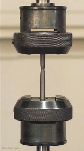 Tensile testing in action 💥 The material is slowly stretched to breaking point